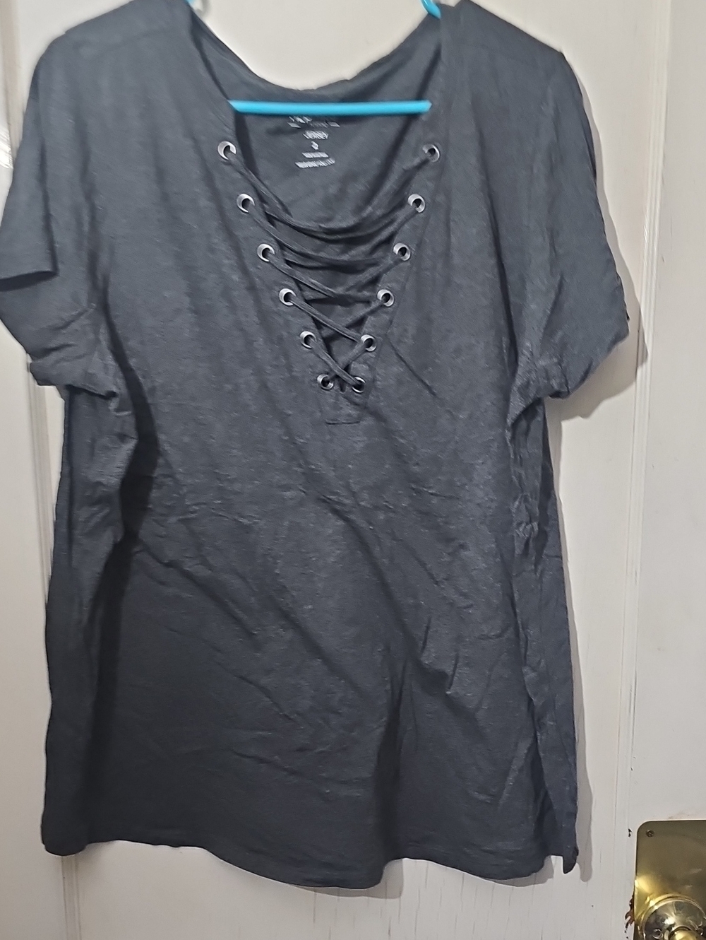 Torrid Sz 2 Lace-Up V-Neck Short Sleeve Top - Gray